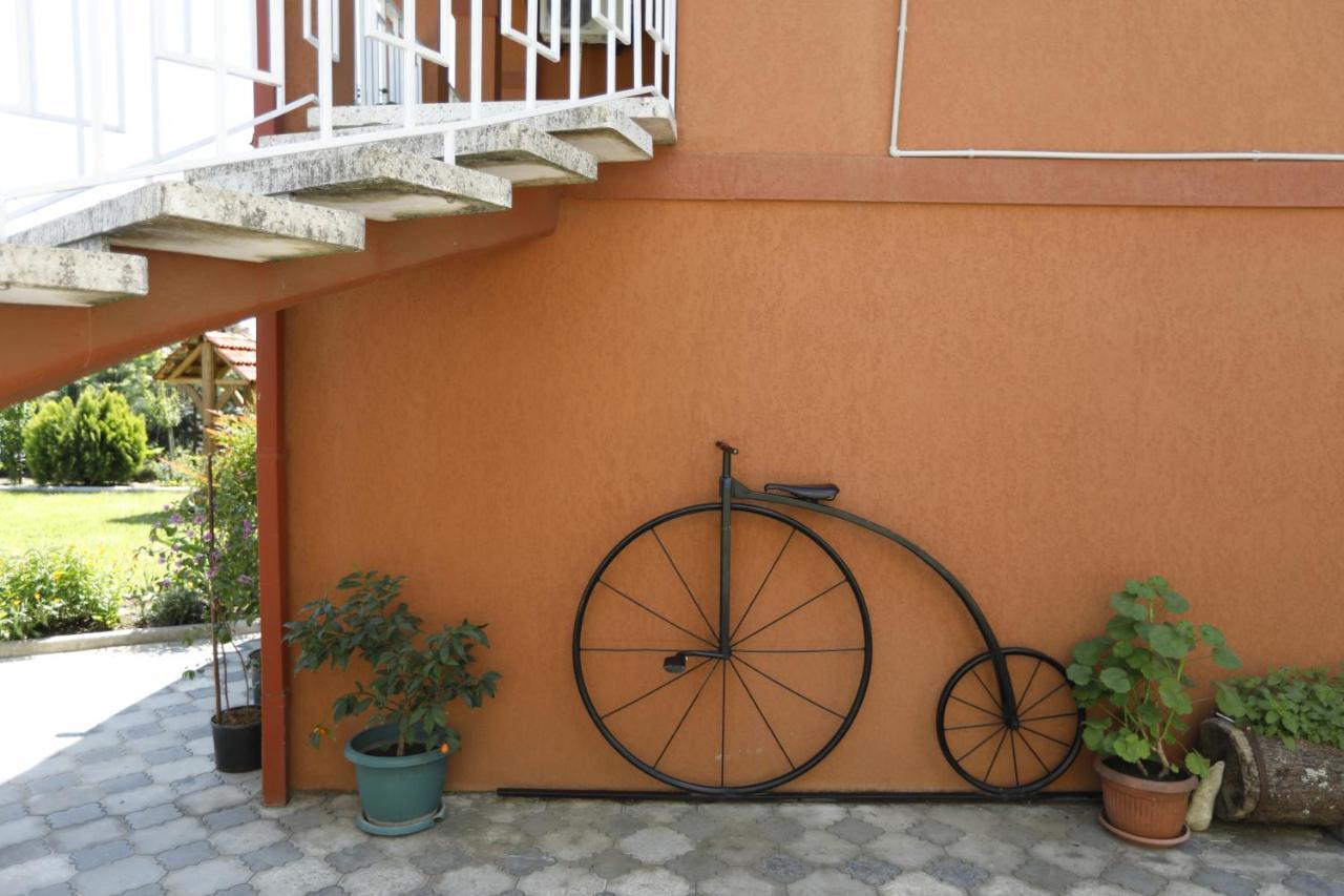 Casa De Khasia Zugdidi Dış mekan fotoğraf