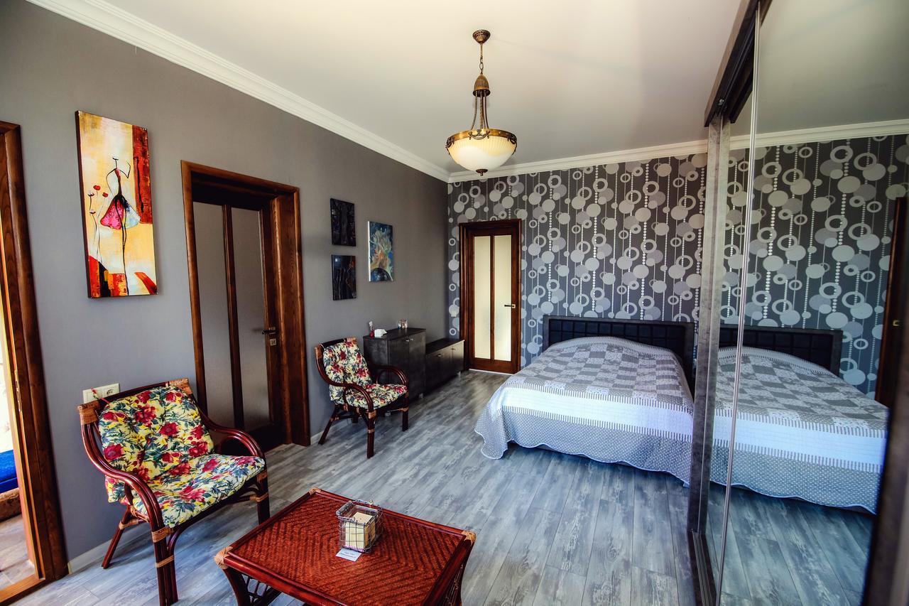 Casa De Khasia Zugdidi Dış mekan fotoğraf